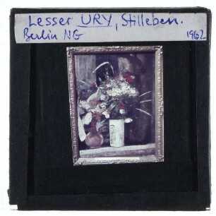 Ury, Blumen auf dem Kamin