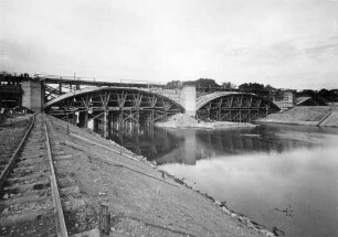 Bau der Staustufe Bad Cannstatt/Neckar