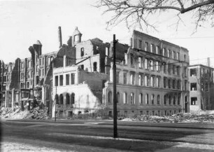 Zerstörte Carolaschule am Johannisplatz