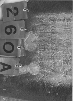 Grabstein 260 (Index: 99786835) Zustand: stark verwittert, Flechten Maße HxBxT: 99x58x13 cm: Grabstein 260A