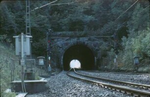 Gäubahn Stuttgart Vaihingen Ostportal Berghautunnel Streckenfernsprecher
