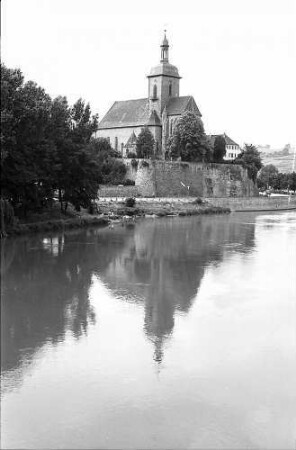 Lauffen: Neckar mit Regiswindiskirche von der Brücke