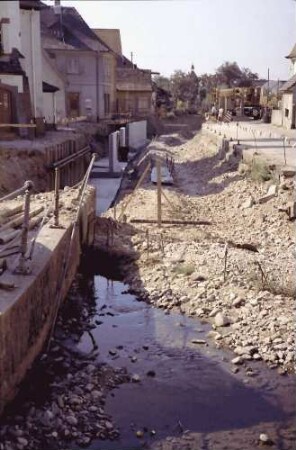 Heitersheim: Dorfbach; Baustelle von der Brücke
