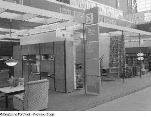 Ausstellungskoje des VEB Möbelkombinat Wi-We-Na Dessau