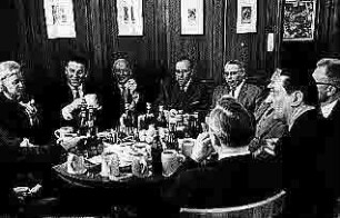 Im Bauhof, Dienstzimmer: Runde (von links) mit Frau Gerardi, OBM Urschlechter, Heinz Schmeissner, Dr. Thoma, Widmayer