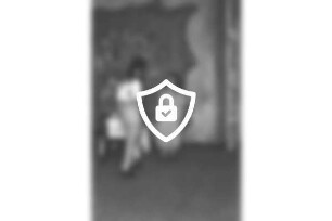Weihnachtsmärchen: Hotel Oldesloer Hof: Saal: "Aschenputtel": Aufführung von Städtischem Musikkreis: Bühne: Spielszene: Aschenputtel und Prinz: 21. Dezember 1956
