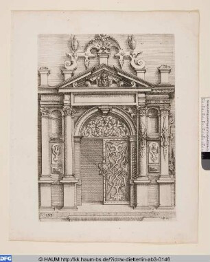 Portal mit halboffener Thür