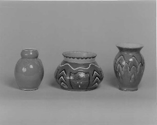 Vase : Drei Vasen (1. Dr. 20. Jh.; wohl K. Feuerriegel)