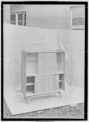 Cunnersdorf. Tischlerei Kopprasch. Schrank