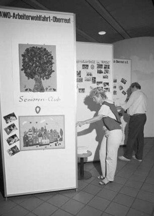 Ausstellung "20 Jahre Bürgerverein Oberreut" im Jugend- und Gemeinschaftszentrums "Weiße Rose" in Oberreut