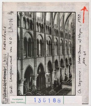 Laon: Kathedrale, Inneres, Südliche Langhauswand von Nordosten