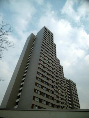 Berlin: Hochhaus Platz der Vereinten Nationen 1-2