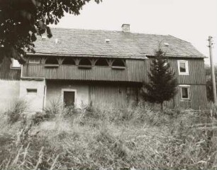 Markneukirchen-Wohlhausen (Vogtlandkreis), Wohnstallhaus (mit Oberlaube) eines ehemaligen Bauernhofes, Zum Hackerhof 5, Traufseite
