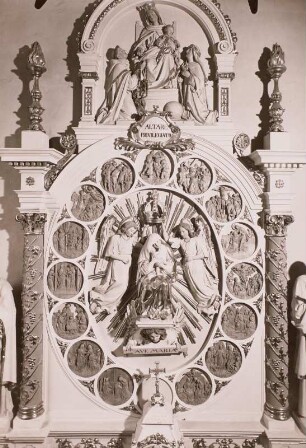 Rosenkranzaltar mit Madonna in der Mitte : Beberstedt