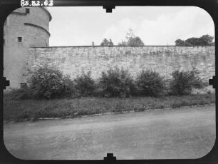 Schmalkalden, Schloßberg 9. Schloß Wilhelmsburg (1585-1590, Umbau 1820). Schloßmauer (1590)