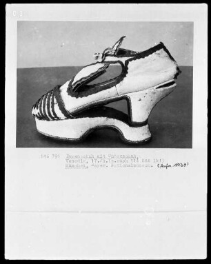 Damenschuh mit Unterschuh