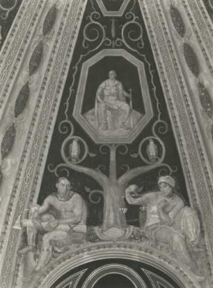 Dresden-Altstadt. Neues Rathaus, Kuppel über dem Treppenaufgang zum Festsaal mit Ausmalung (1913/1914, O. Gussmann), Allegorie "Gerechtigkeit"