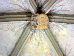 Alexanderkirche - Kirchturm - Einganghalle mit Deckengewölbe (Kreuzrippen) - Schlußstein im Detail (Wallianzwappen mit Württemberg)