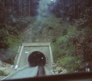 Rottweil Tunnelportal Tiersteintunnel Führerstandsmitfahrt auf 221 104