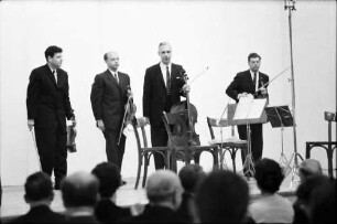 Donaueschingen: Donaueschinger Musiktage; Sternensaal; Juilliard String Quartet, spielend
