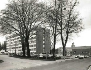 Dresden-Strehlen, August-Bebel-Straße 19. Technische Universität Dresden. Institutsgebäude Haus 116. Ansicht von Nordosten