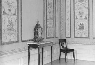 Handdruckpapiertapete auf Bogen im Louis-XVI. Charakter aus Schloß Höchst bei Frankfurt