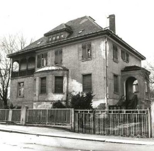 Coswig, Lutherstraße 1. Wohnhaus (1910/1920). Straßenansicht