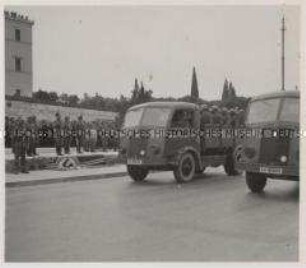 Wehrmachtssoldaten, Siegesparade in Athen