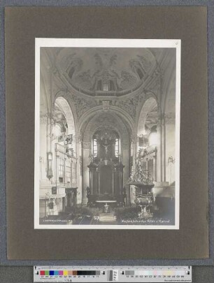 Die große Michaeliskirche, erbaut von Sonnin : Altar und Kanzel