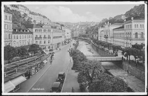 Weltbad Karlsbad. Kurhaus, Mühlbrunn und Hotel Imperial : Karlsbad. Kreuzstraße, oberhalb Kaiserstraße und Mühlbrunn-Quai an der Teplá mit Kurhaus. Blick gegen Hotel Imperial