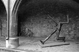 Halle : In Halle, Moritzburg, "Der grosse Schritt" von Wolfgang Mattheuer