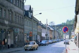 Blick entlang der Straße nach Sonneberg
