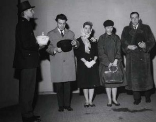 Nicht auf den Mond gefallen: Wilfried Herbst, Wolfgang Wagner, Ev Michalski, Rotraud Schindler, Dieter Hallervorden