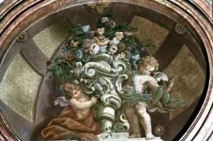 Putti mit einer Blumenvase