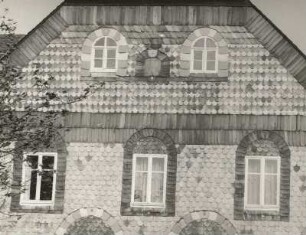 Sayda, Freiberger Straße 7. Gehöft. Wohnhaus. Giebel mit Schmuckverschieferung