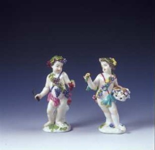 Zwei Putten als Allegorien des Sommers (rechts) und Herbstes (links)