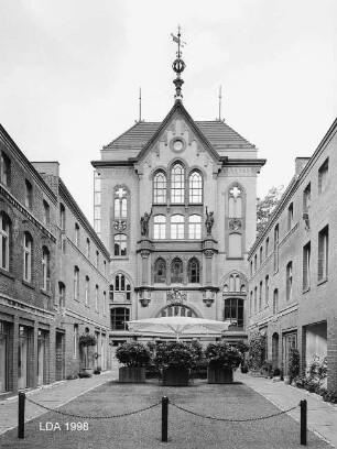 Mietshaus mit zwei Wirtschaftsgebäuden, Josty'sche Brauerei (ehem.) & Bergbrauerei (ehem.); Berlin, Mitte