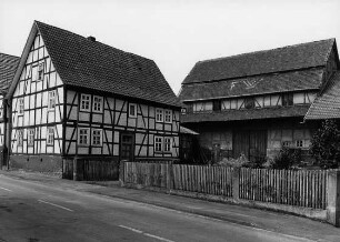 Hofanlage; Waldkappel, Weserstraße 31, Weserstraße 33