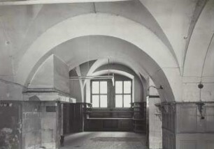 Dresden. Residenzschloss, Ostflügel, Inneres, wohl ehemaliger Küchenraum im Erdgeschoss
