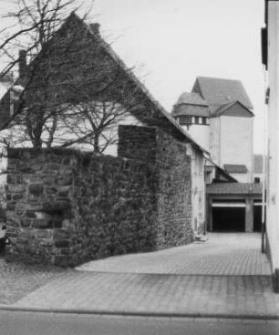 Ehem. Stadtmauer; Mengerskirchen, Hauptstraße