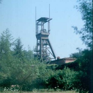 Sulzbach-Rosenberg. St. Anna-Schacht am Fuße des Annaberges