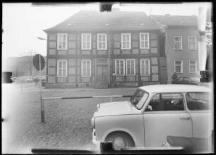 Angermünde, Markt. Wohnhaus. Straßenfront