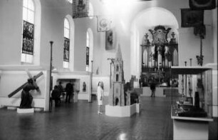 Freiburg: Augustinermuseum; Jubiläumsausstellung; großer Kirchenraum