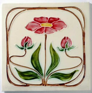 Jugendstilfliese mit floralem Muster