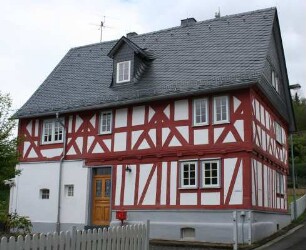Eschenburg, Gasse 1