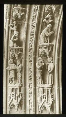 Kreuzkirche, Portal des nördlichen Querschiffs