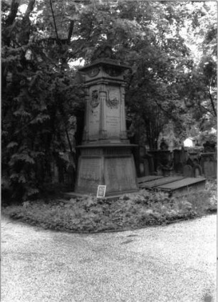 Grabstein A II/10/29