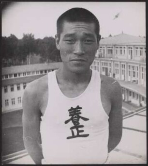 Marathon-Olympiasieger Son Kitei (koreanisch: Sohn Kee-chung) aus dem Japanischen Kaiserreich 1936 in Berlin