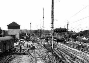Stuttgart Hbf. Abstellbahnhof Gleisarbeiten Bautrupp Kranwagen Stw5