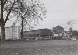 Bayrischer Platz und Hauptbahnhof, links Verwaltungsgebäude Energiebezirk Ost